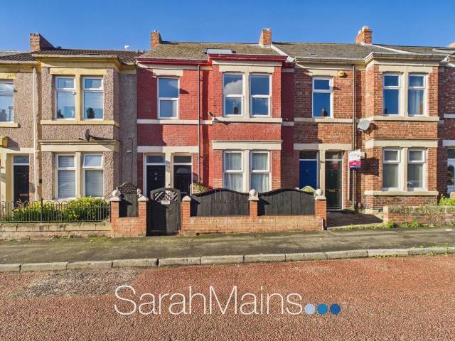 4 bedroom maisonette for sale