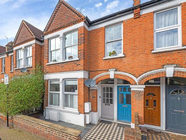 4 bedroom maisonette for sale