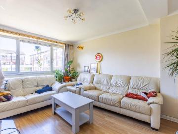 4 bedroom maisonette for sale