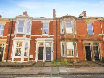 4 bedroom maisonette for sale
