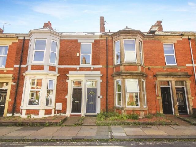 4 bedroom maisonette for sale