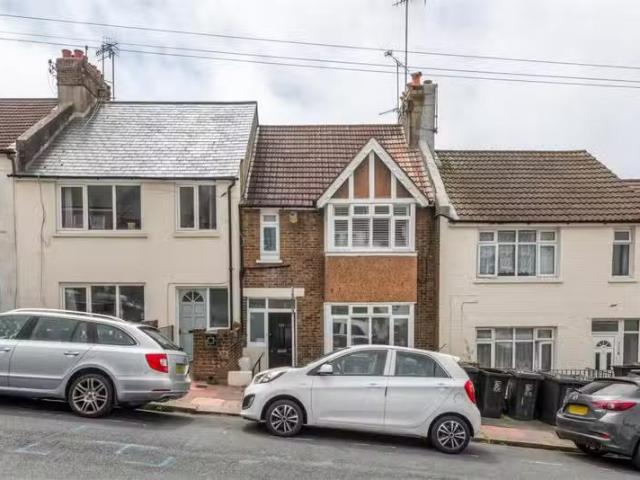 4 bedroom maisonette for rent in Milner Road, Brighton, BN2