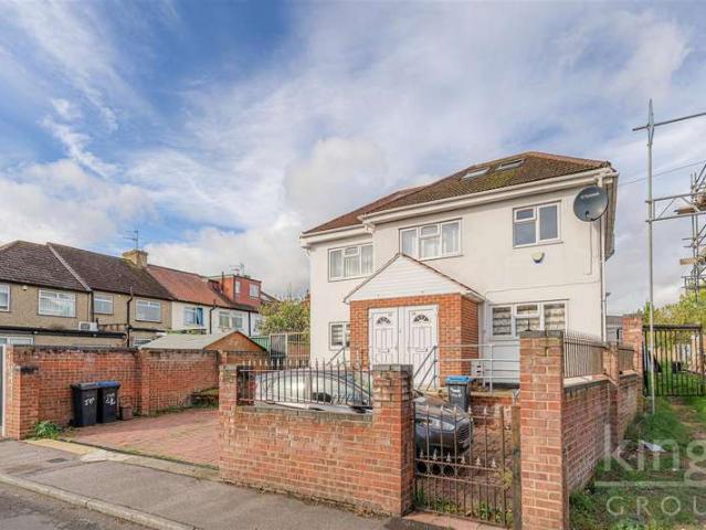 4 Bedroom Maisonette Flat