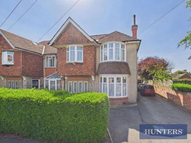 4 Bedroom Maisonette Flat
