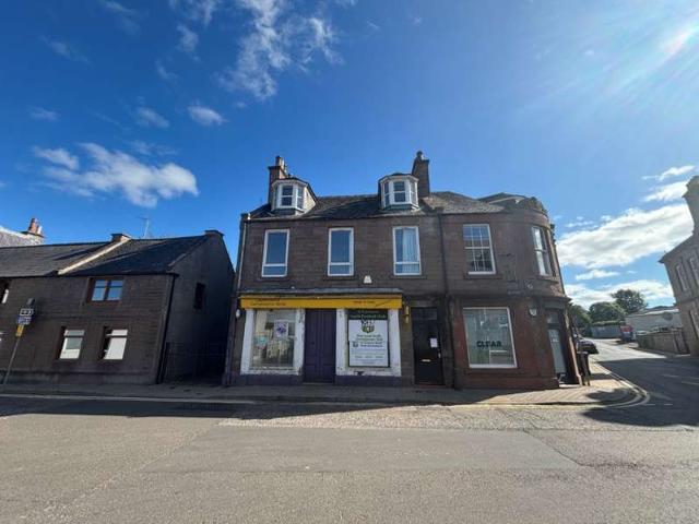 4 Bedroom Maisonette Flat