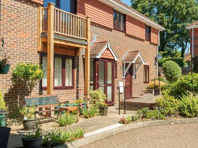 4 Bedroom Maisonette Flat