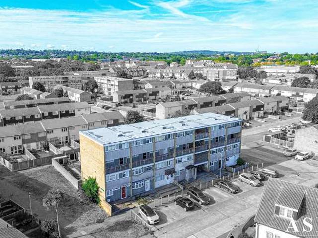 4 Bedroom Maisonette Flat