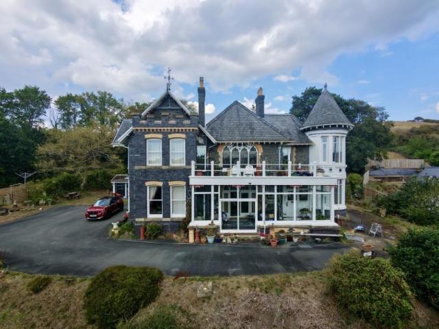 4 bedroom manor house for sale