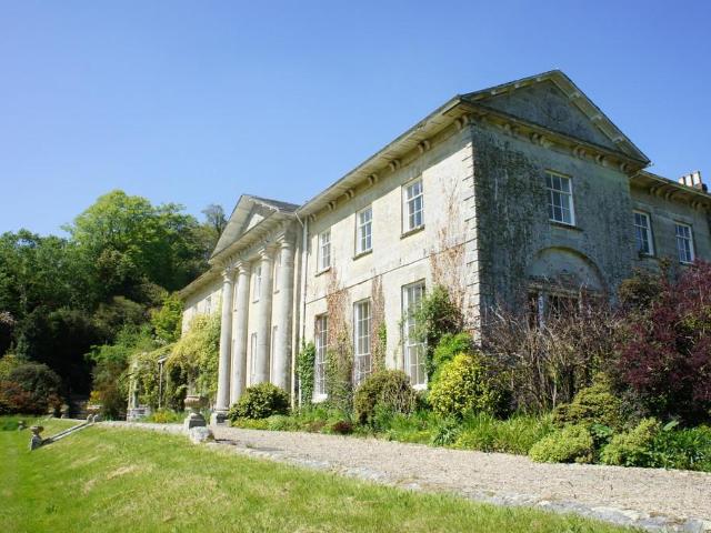 4 bedroom manor house to rent