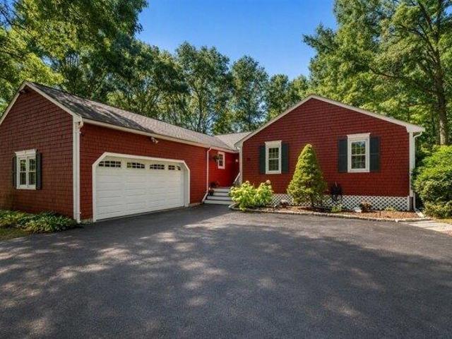 4 bedroom, Mansfield MA 02048 105591127