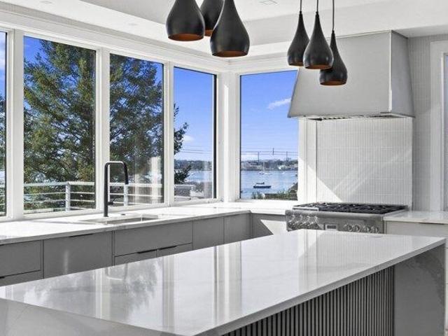 4 bedroom, Marblehead MA 01945 105478553