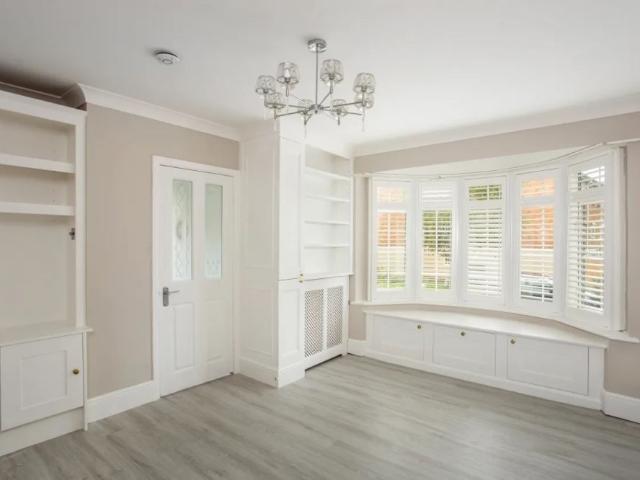 4 bedroom mews to rent