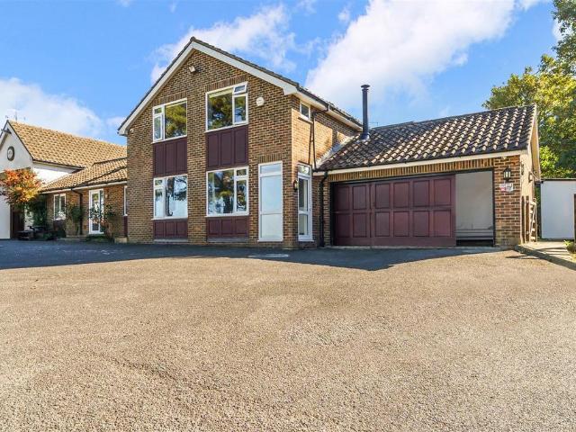 4 bedroom mews to rent