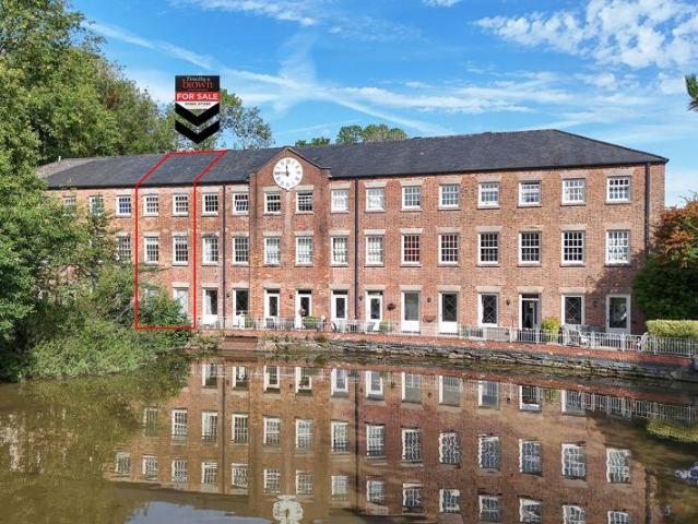 4 bedroom mews for sale