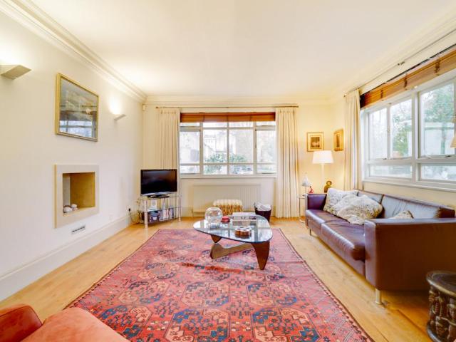 4 bedroom mews for sale