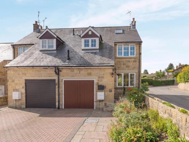 4 bedroom mews for sale