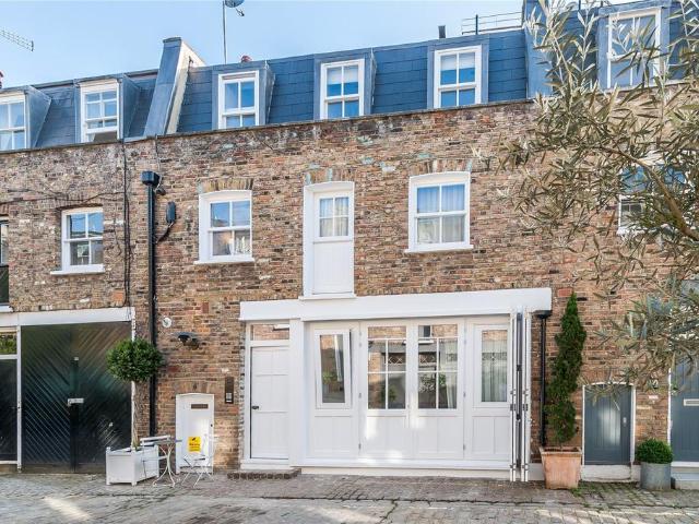 4 bedroom mews for sale
