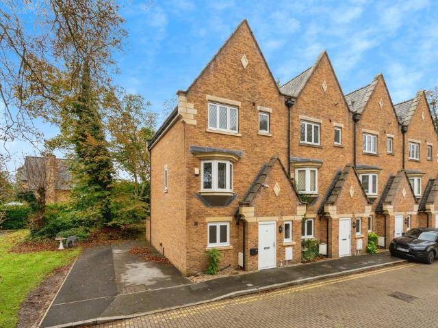 4 bedroom mews for sale