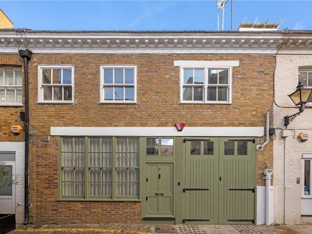 4 bedroom mews for sale
