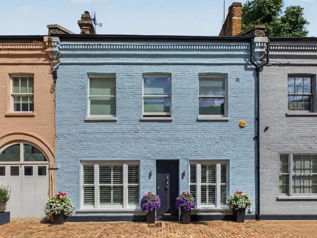 4 bedroom mews for sale