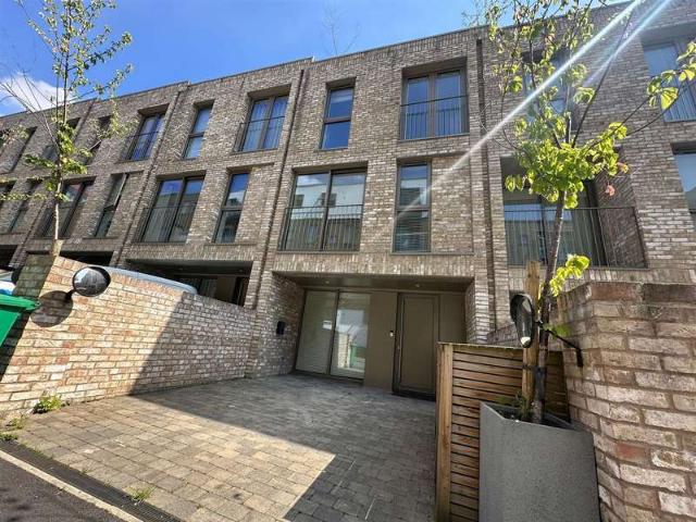 4 Bedroom Mews House
