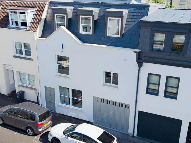 4 Bedroom Mews House