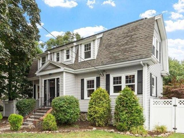 4 bedroom, Medford MA 02155 105426139