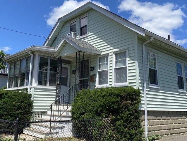 4 bedroom, Medford MA 02155 105557262