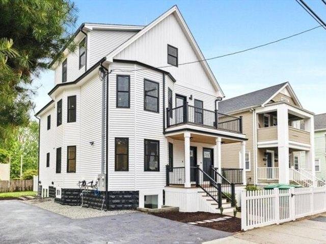 4 bedroom, Medford MA 02155 105367228