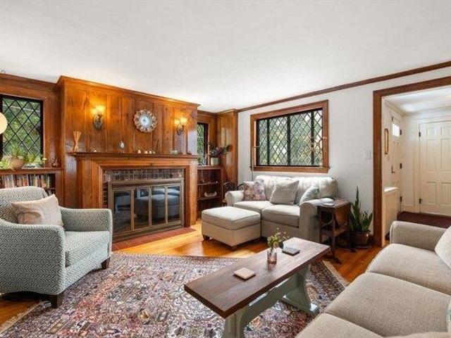 4 bedroom, Medford MA 02155 105384201