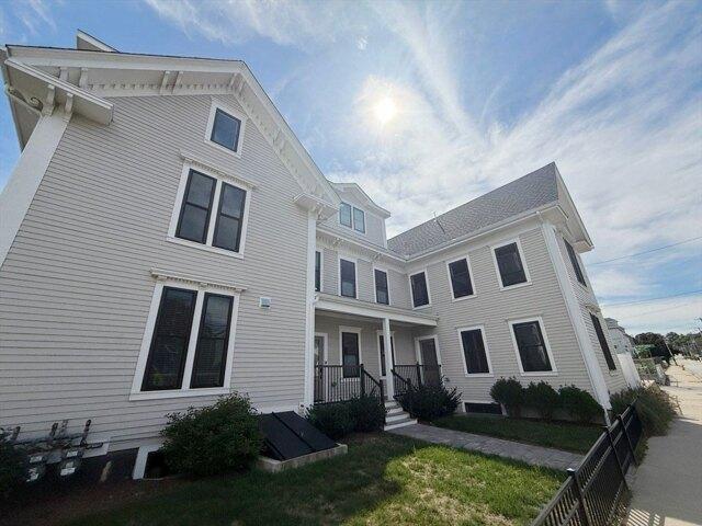 4 bedroom, Medford MA 02155 105387111