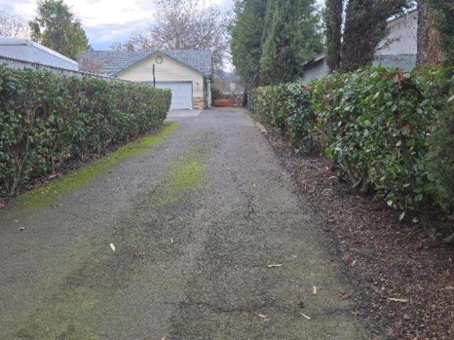 4 bedroom, Medford OR 97501 105848552