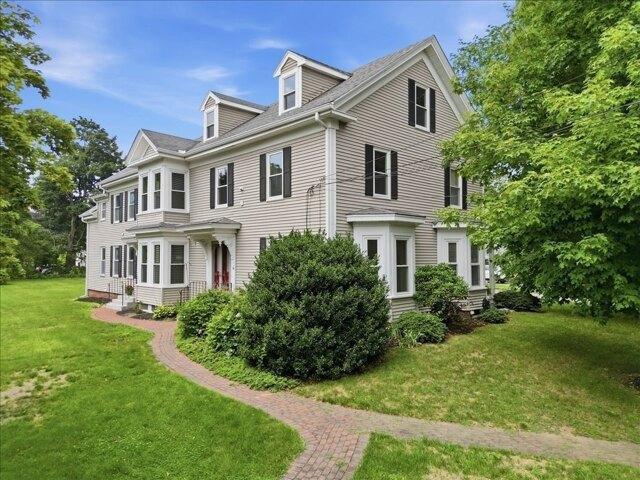 4 bedroom, Medfield MA 02052 105475011