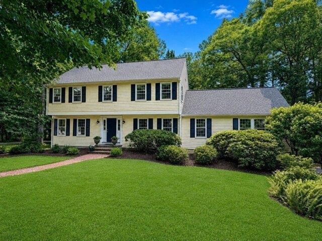4 bedroom, Medfield MA 02052 105515867
