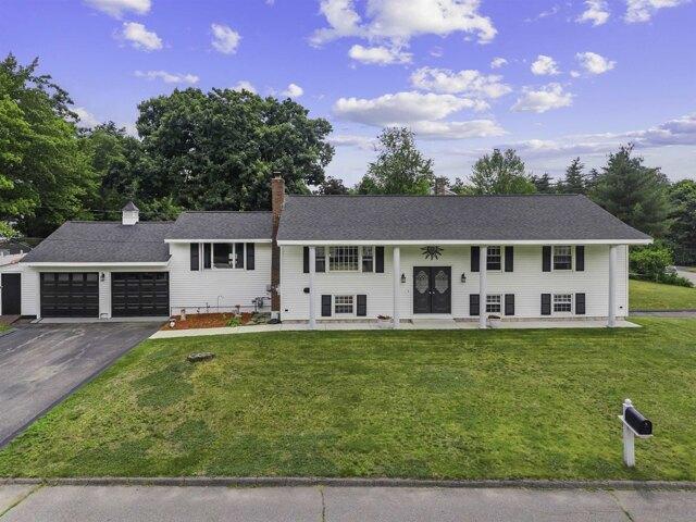 4 bedroom, Merrimack NH 03054 104376275
