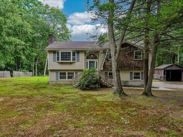 4 bedroom, Merrimack NH 03054 105425831