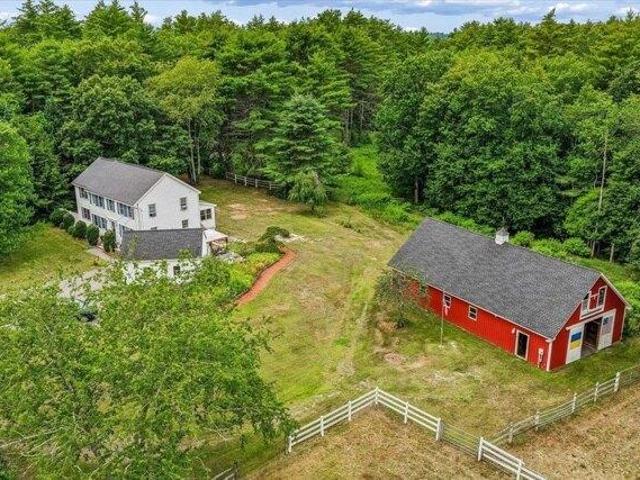 4 bedroom, Merrimack NH 03054 105575652