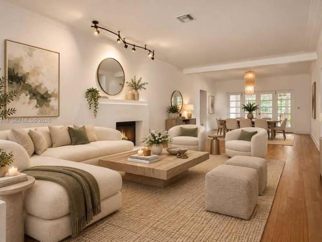4 bedroom, Miami Beach FL 33140 105623069
