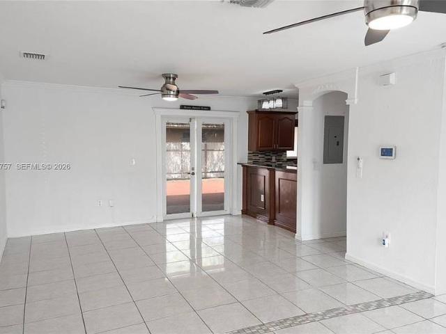 4 bedroom, Miami Gardens FL 33055 106246135