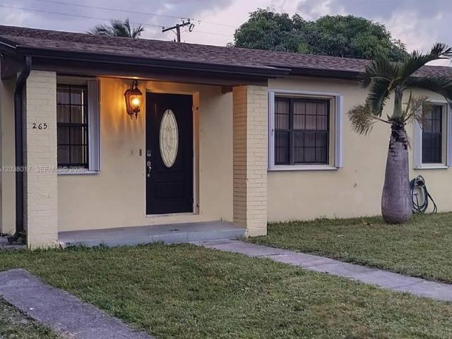4 bedroom, Miami Gardens FL 33169 104223363