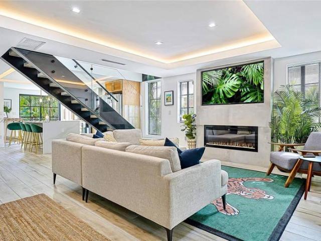 4 bedroom, Miami FL 33135 106076945