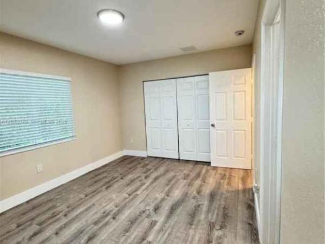 4 bedroom, Miami FL 33142 106220783