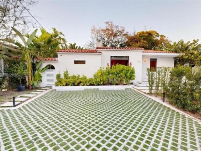 4 bedroom, Miami FL 33145 106220647