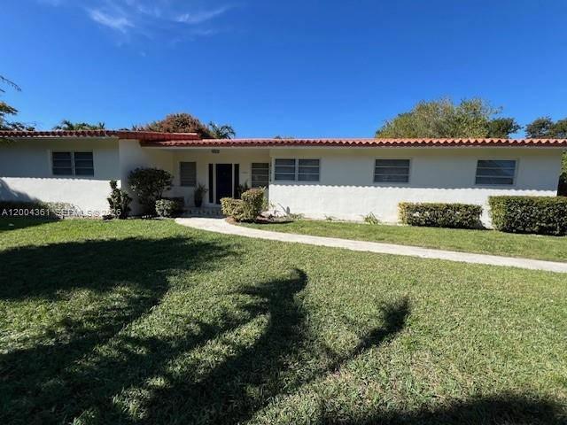 4 bedroom, Miami FL 33155 105135176
