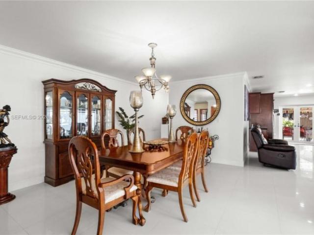 4 bedroom, Miami FL 33175 106220654