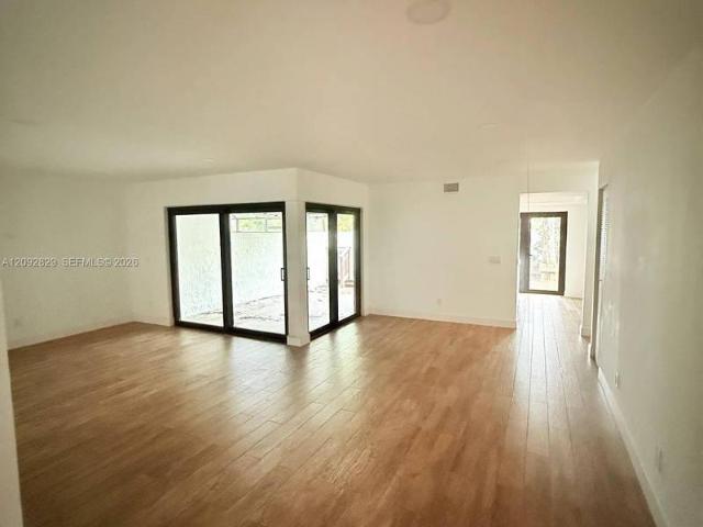 4 bedroom, Miami FL 33186 105703691