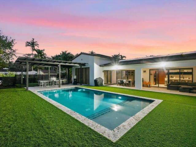4 bedroom, Miami Shores FL 33138 104256580