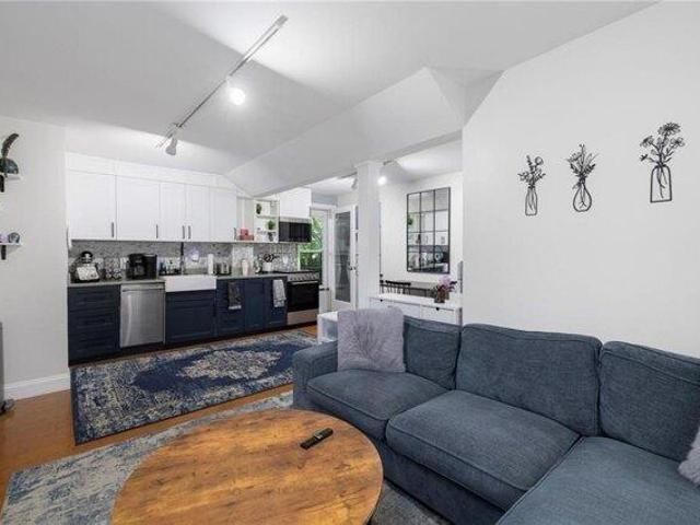 4 bedroom, Middletown RI 02842 105575494