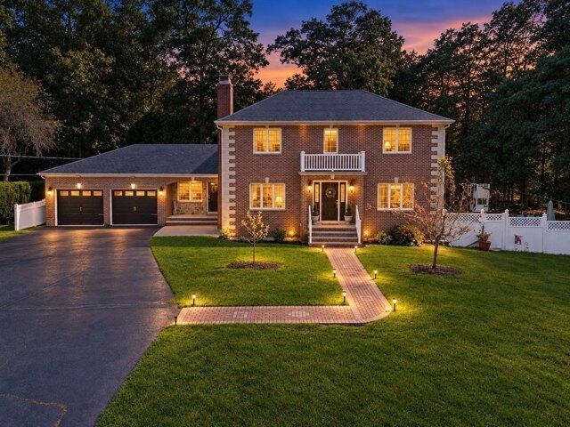 4 bedroom, Middleton MA 01949 105578982