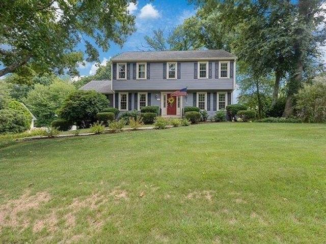 4 bedroom, Milford MA 01757 105537628
